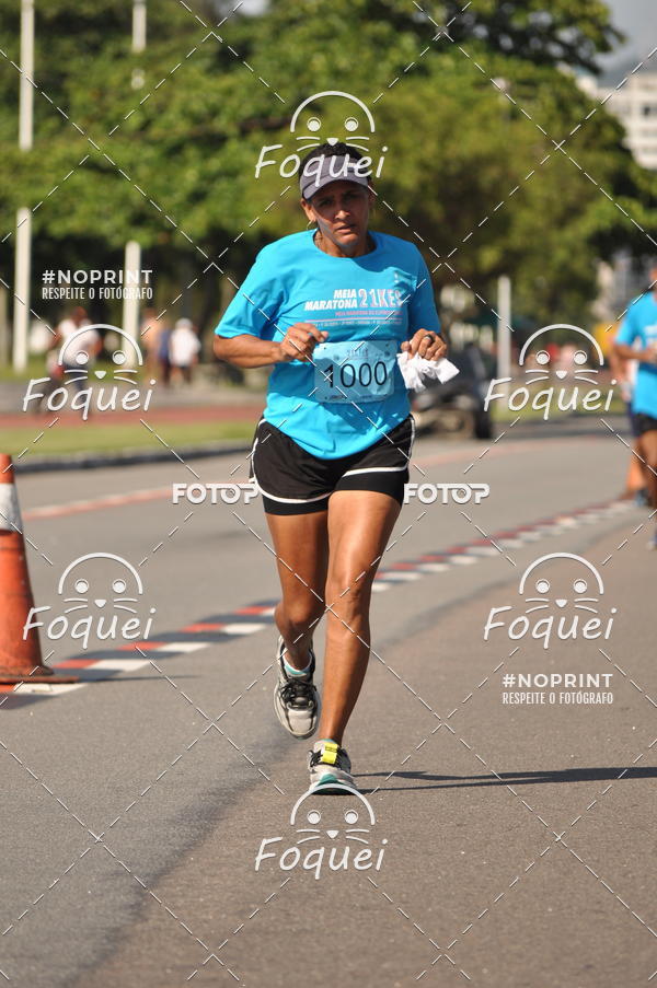 Buy your photos of the event21KES - Meia Maratona do Esprito Santo on Fotop