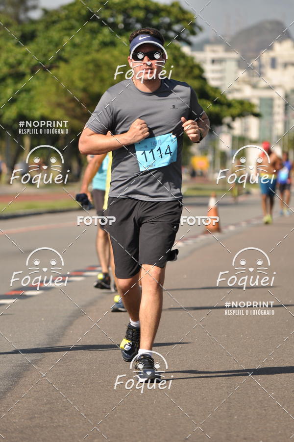 Buy your photos of the event21KES - Meia Maratona do Esprito Santo on Fotop