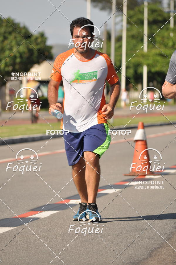 Buy your photos of the event21KES - Meia Maratona do Esprito Santo on Fotop