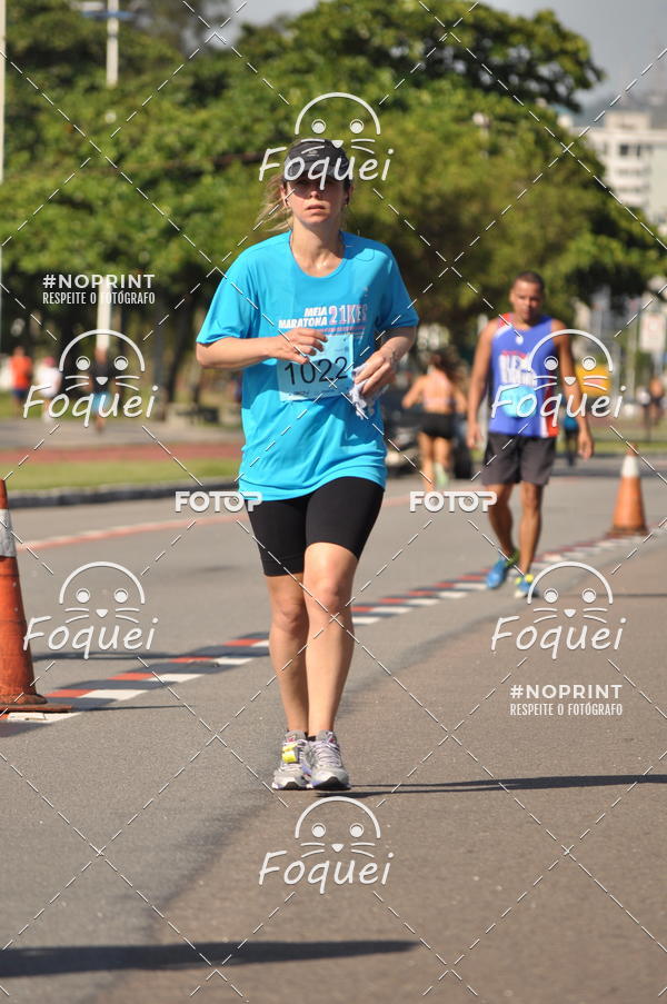 Buy your photos of the event21KES - Meia Maratona do Esprito Santo on Fotop