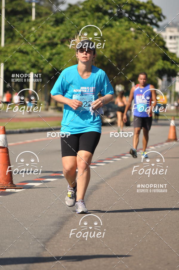 Buy your photos of the event21KES - Meia Maratona do Esprito Santo on Fotop