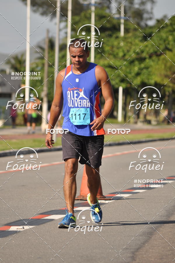 Buy your photos of the event21KES - Meia Maratona do Esprito Santo on Fotop