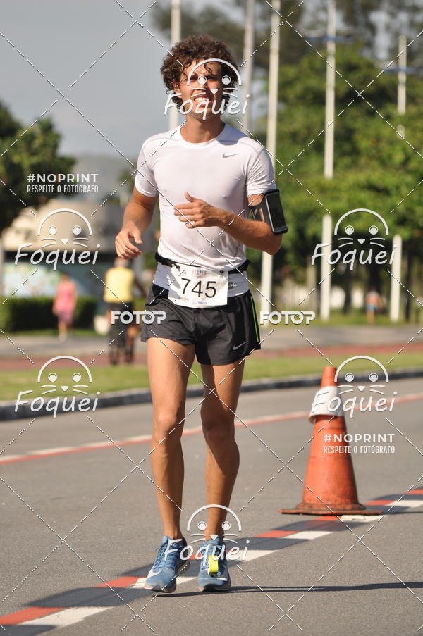 Buy your photos of the event21KES - Meia Maratona do Esprito Santo on Fotop
