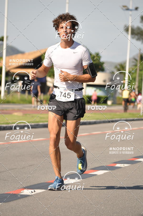 Buy your photos of the event21KES - Meia Maratona do Esprito Santo on Fotop