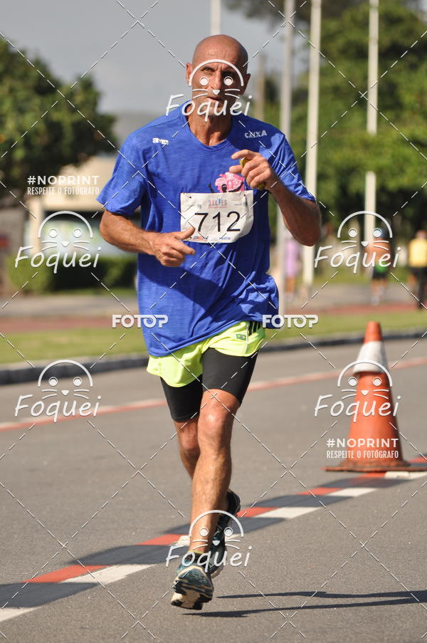 Buy your photos of the event21KES - Meia Maratona do Esprito Santo on Fotop