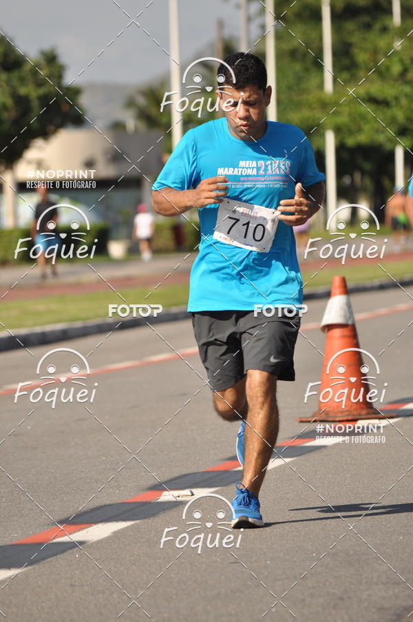 Buy your photos of the event21KES - Meia Maratona do Esprito Santo on Fotop