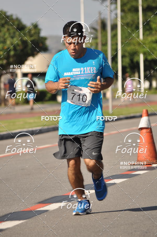 Buy your photos of the event21KES - Meia Maratona do Esprito Santo on Fotop