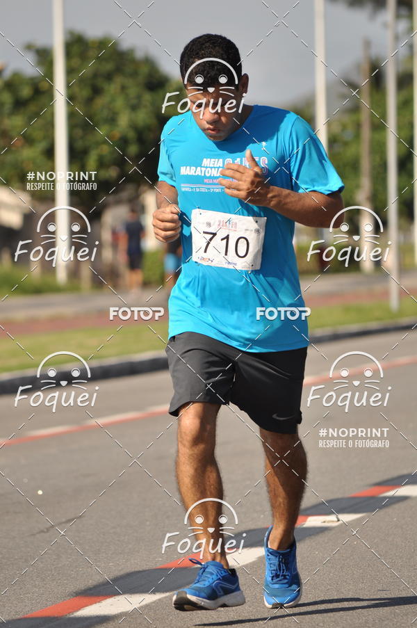 Buy your photos of the event21KES - Meia Maratona do Esprito Santo on Fotop