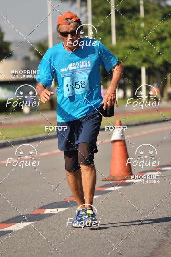 Buy your photos of the event21KES - Meia Maratona do Esprito Santo on Fotop