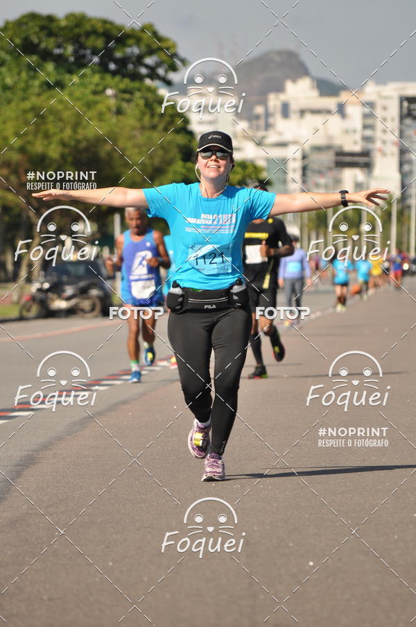 Buy your photos of the event21KES - Meia Maratona do Esprito Santo on Fotop