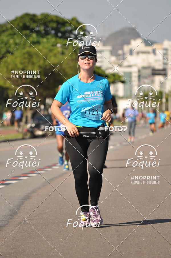 Buy your photos of the event21KES - Meia Maratona do Esprito Santo on Fotop