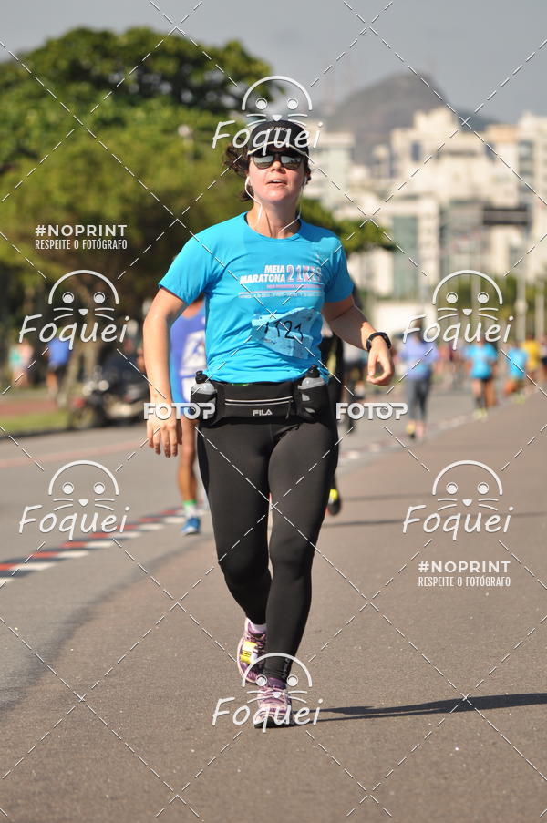 Buy your photos of the event21KES - Meia Maratona do Esprito Santo on Fotop