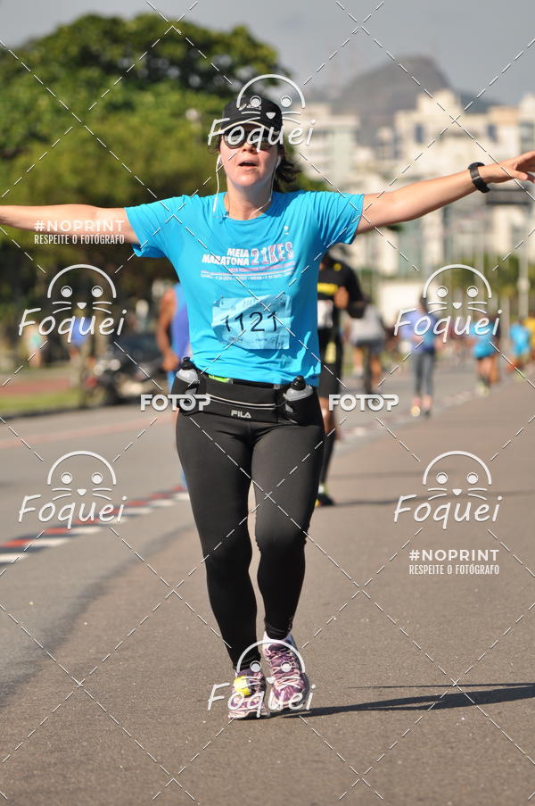 Buy your photos of the event21KES - Meia Maratona do Esprito Santo on Fotop