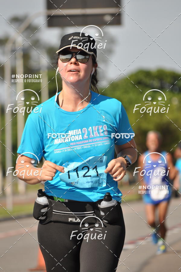 Buy your photos of the event21KES - Meia Maratona do Esprito Santo on Fotop