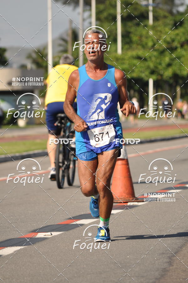 Buy your photos of the event21KES - Meia Maratona do Esprito Santo on Fotop