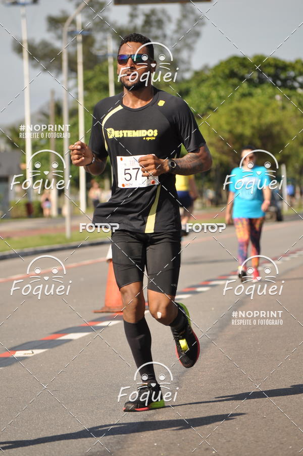 Buy your photos of the event21KES - Meia Maratona do Esprito Santo on Fotop