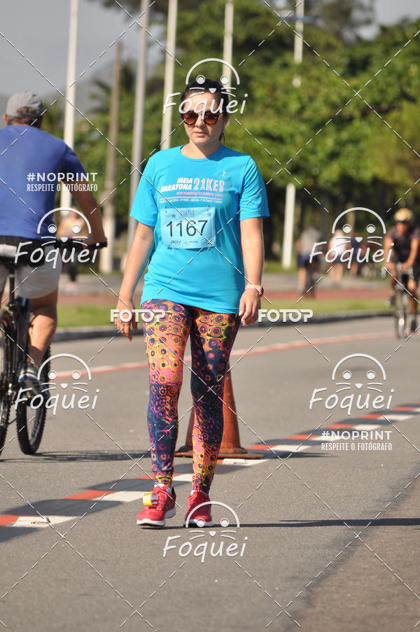 Buy your photos of the event21KES - Meia Maratona do Esprito Santo on Fotop