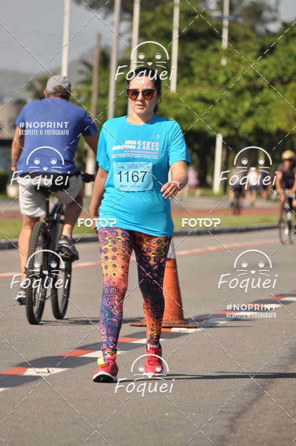 Buy your photos of the event21KES - Meia Maratona do Esprito Santo on Fotop