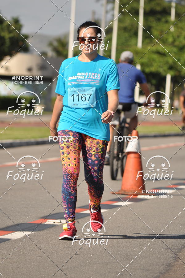 Buy your photos of the event21KES - Meia Maratona do Esprito Santo on Fotop