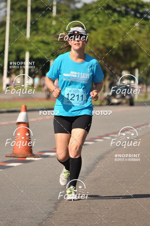 Buy your photos of the event21KES - Meia Maratona do Esprito Santo on Fotop