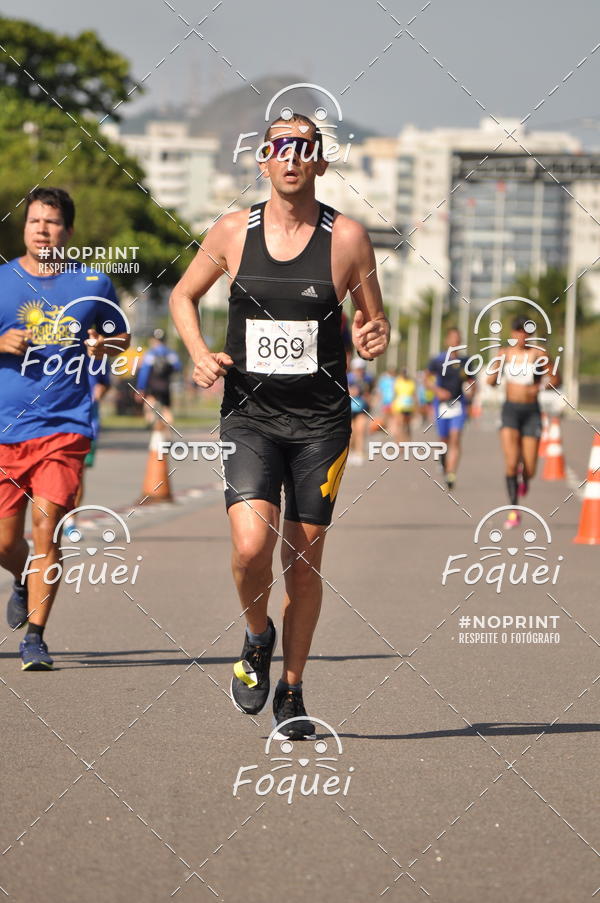 Buy your photos of the event21KES - Meia Maratona do Esprito Santo on Fotop