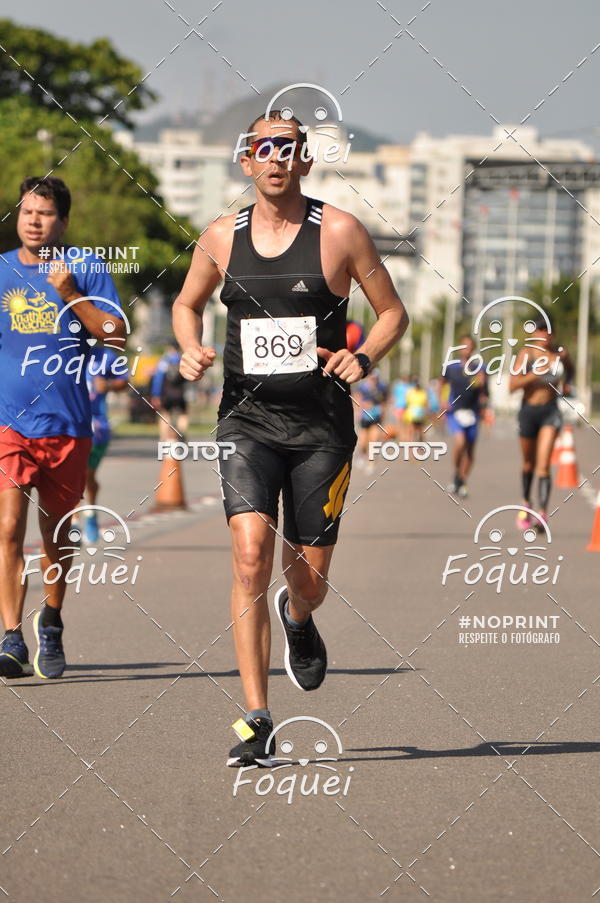 Buy your photos of the event21KES - Meia Maratona do Esprito Santo on Fotop