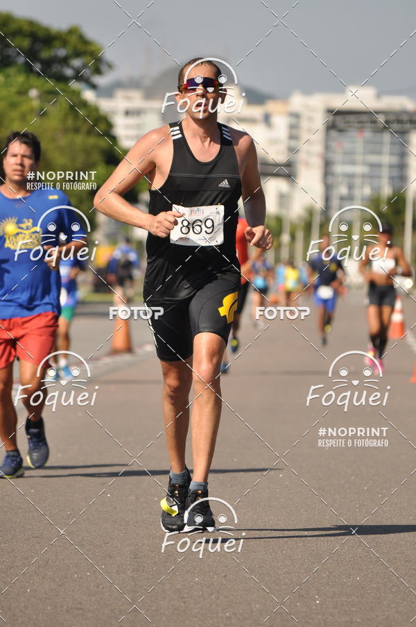 Buy your photos of the event21KES - Meia Maratona do Esprito Santo on Fotop