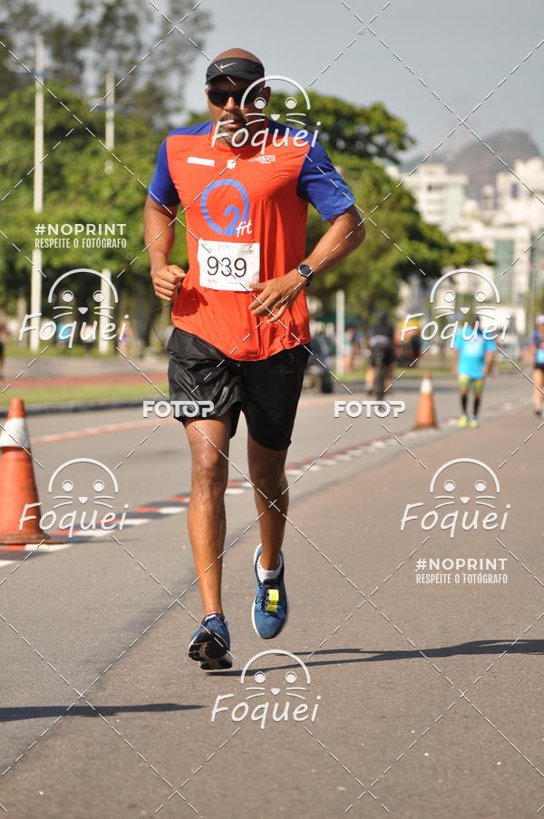 Buy your photos of the event21KES - Meia Maratona do Esprito Santo on Fotop