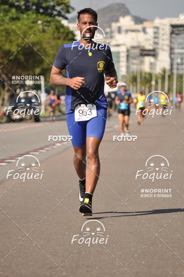 Buy your photos of the event21KES - Meia Maratona do Esprito Santo on Fotop