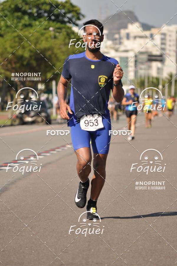 Buy your photos of the event21KES - Meia Maratona do Esprito Santo on Fotop