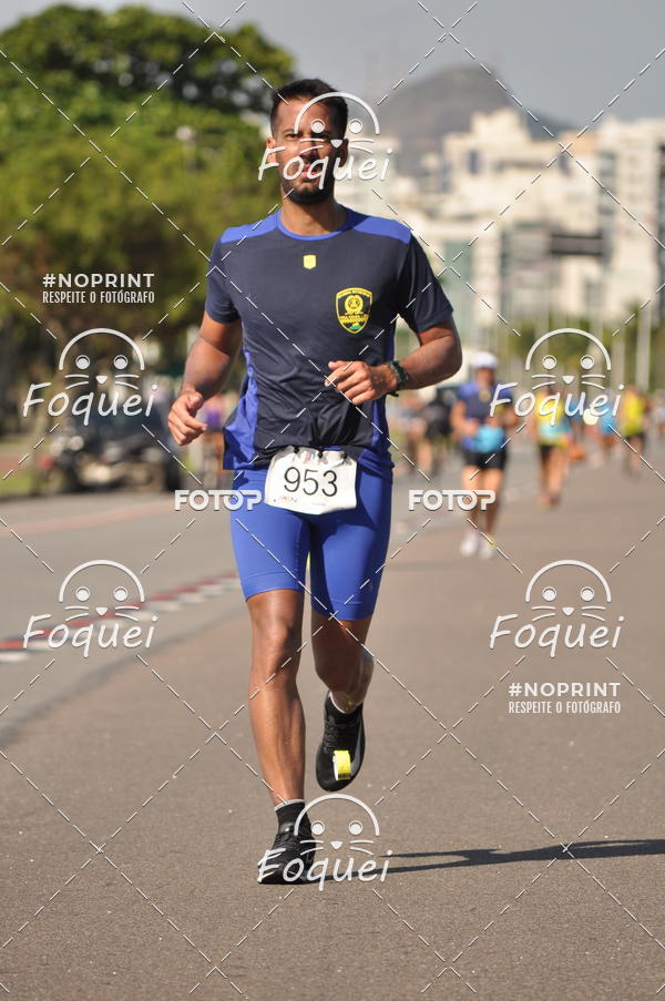 Buy your photos of the event21KES - Meia Maratona do Esprito Santo on Fotop