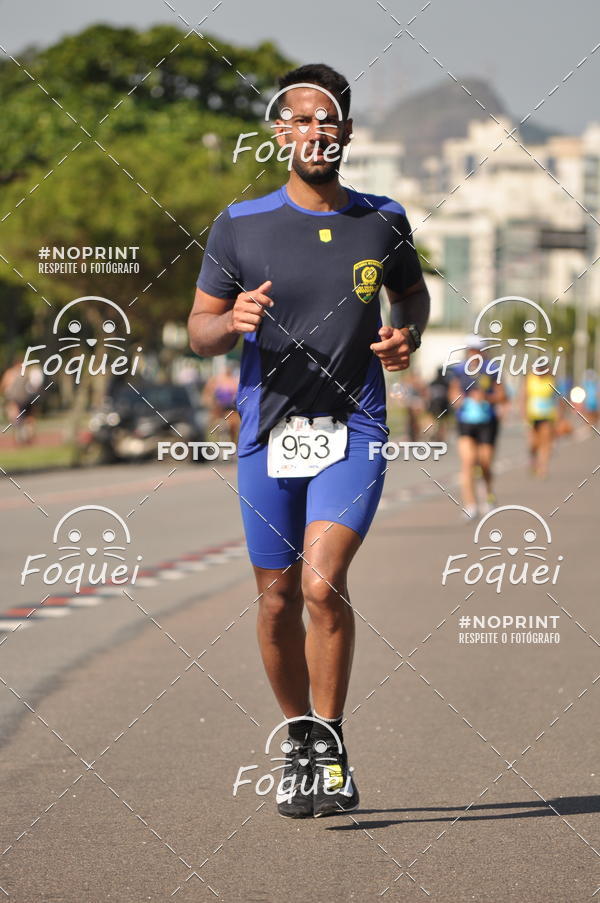 Buy your photos of the event21KES - Meia Maratona do Esprito Santo on Fotop