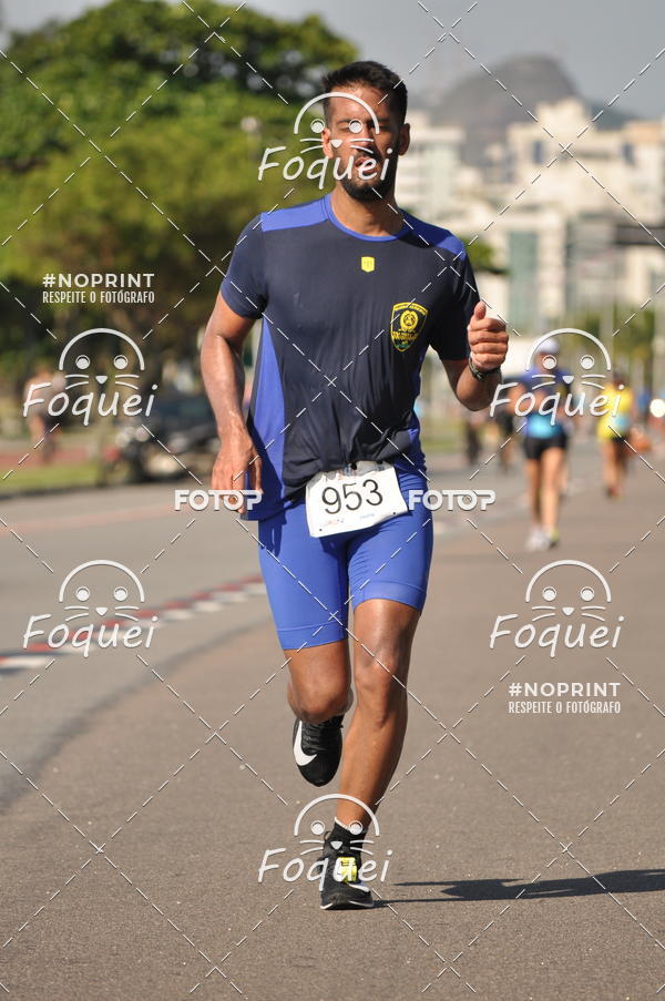 Buy your photos of the event21KES - Meia Maratona do Esprito Santo on Fotop