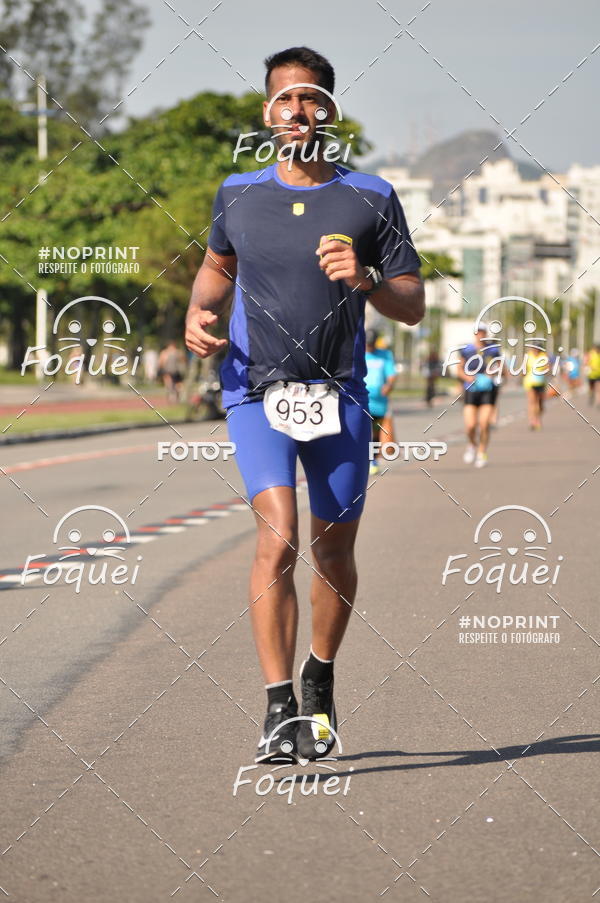 Buy your photos of the event21KES - Meia Maratona do Esprito Santo on Fotop