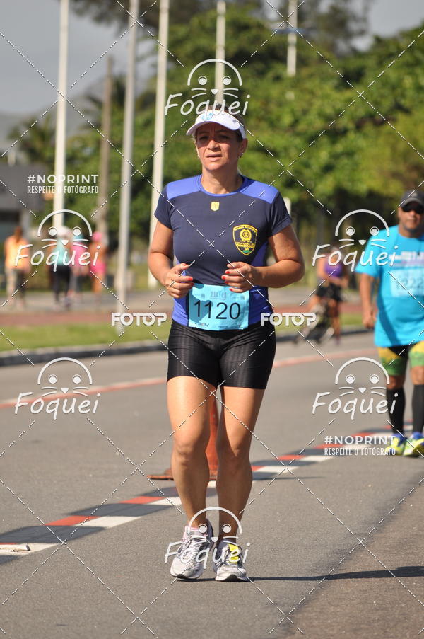 Buy your photos of the event21KES - Meia Maratona do Esprito Santo on Fotop