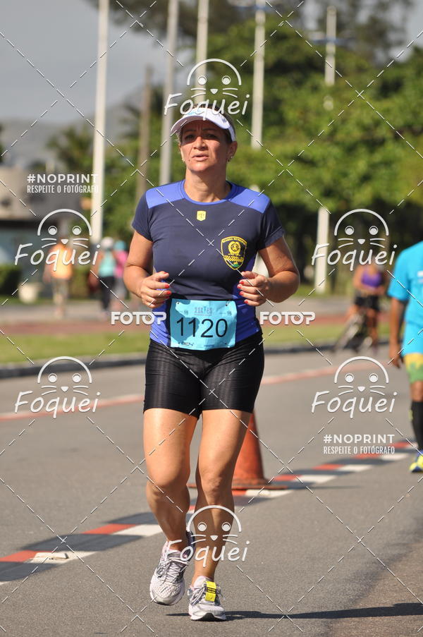 Buy your photos of the event21KES - Meia Maratona do Esprito Santo on Fotop