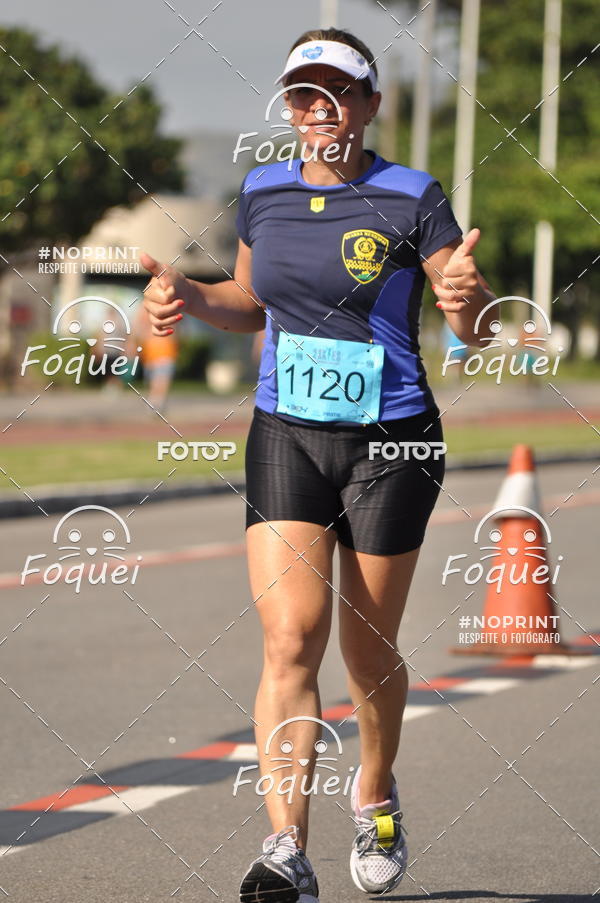 Buy your photos of the event21KES - Meia Maratona do Esprito Santo on Fotop