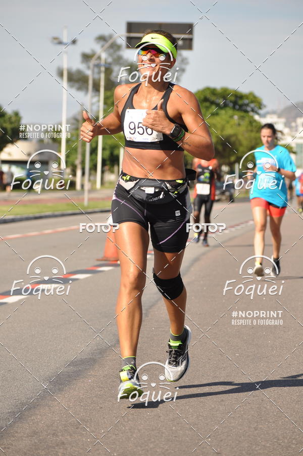 Buy your photos of the event21KES - Meia Maratona do Esprito Santo on Fotop
