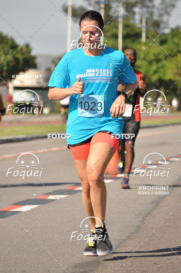 Buy your photos of the event21KES - Meia Maratona do Esprito Santo on Fotop