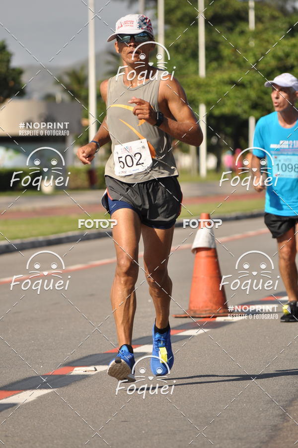 Buy your photos of the event21KES - Meia Maratona do Esprito Santo on Fotop