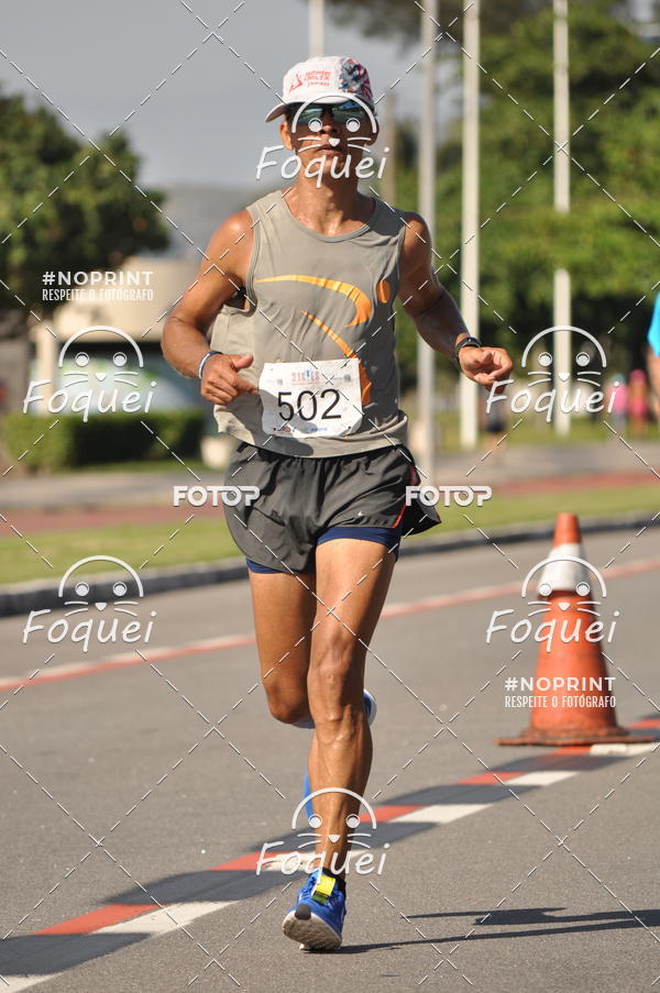 Buy your photos of the event21KES - Meia Maratona do Esprito Santo on Fotop