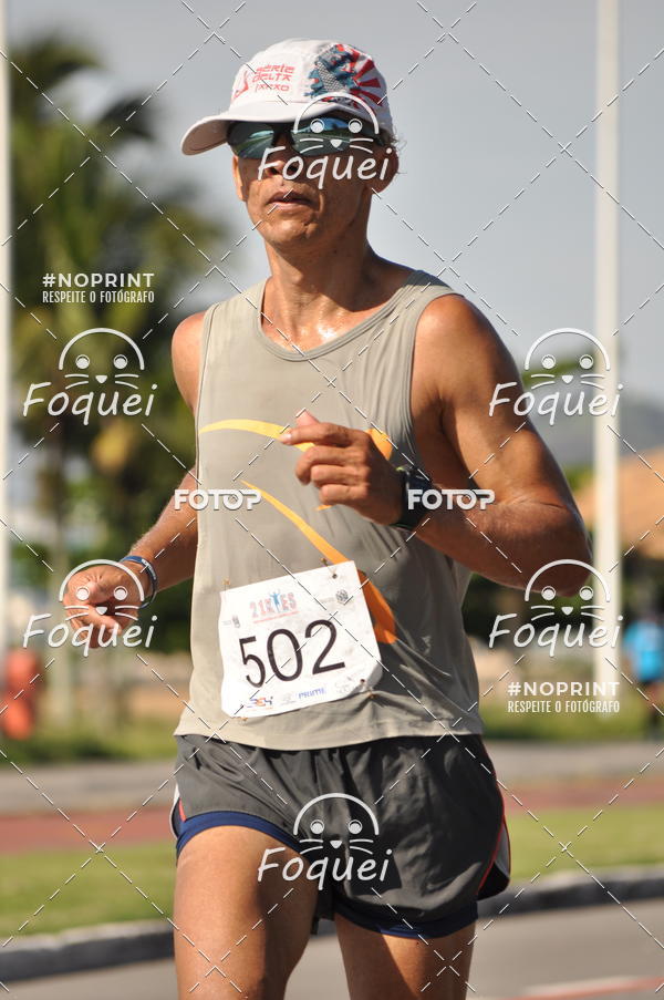 Buy your photos of the event21KES - Meia Maratona do Esprito Santo on Fotop