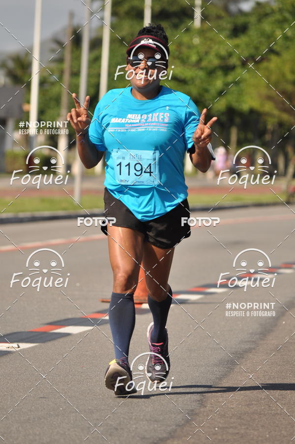 Buy your photos of the event21KES - Meia Maratona do Esprito Santo on Fotop