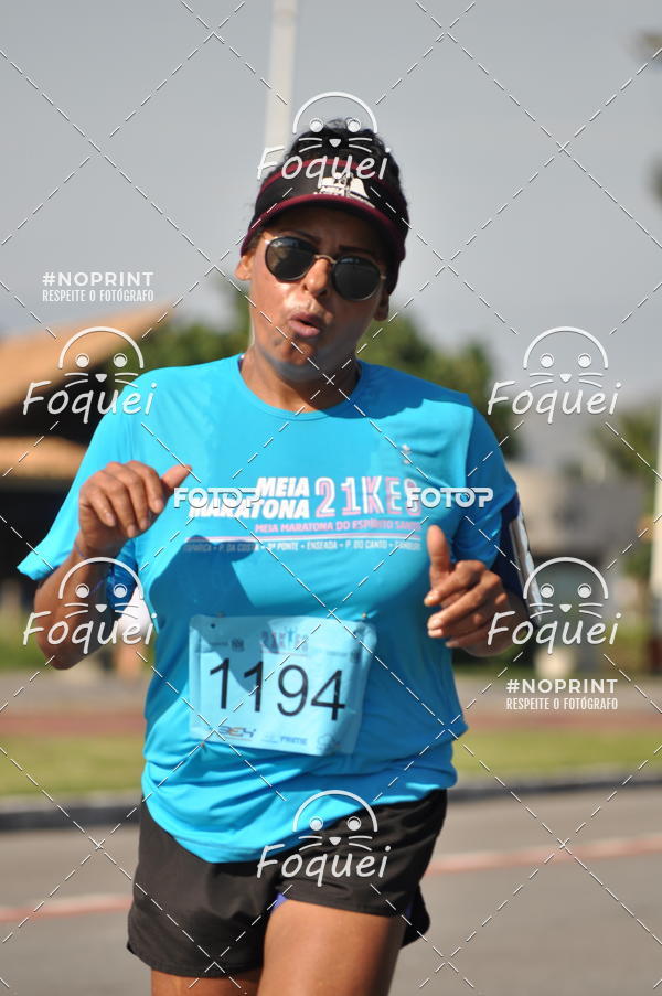 Buy your photos of the event21KES - Meia Maratona do Esprito Santo on Fotop