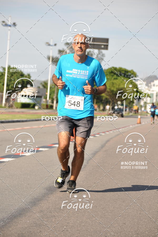 Buy your photos of the event21KES - Meia Maratona do Esprito Santo on Fotop