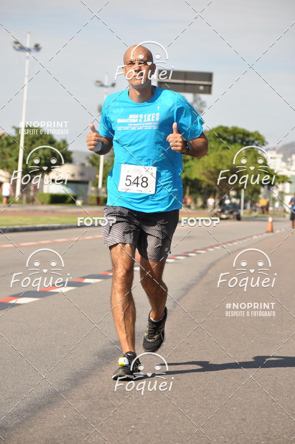 Buy your photos of the event21KES - Meia Maratona do Esprito Santo on Fotop