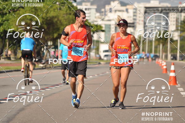 Buy your photos of the event21KES - Meia Maratona do Esprito Santo on Fotop