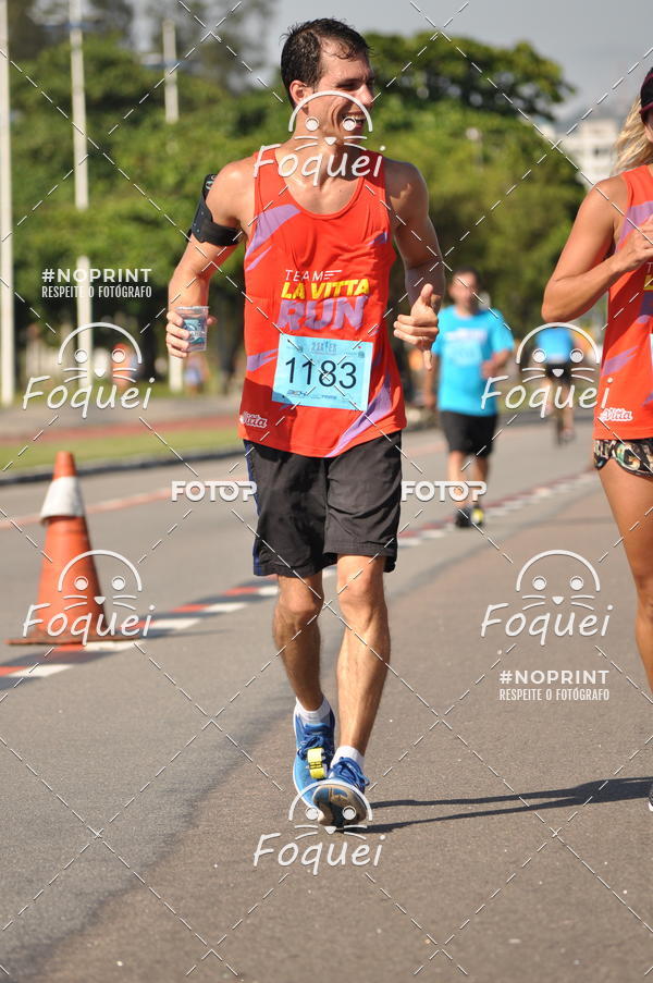 Buy your photos of the event21KES - Meia Maratona do Esprito Santo on Fotop