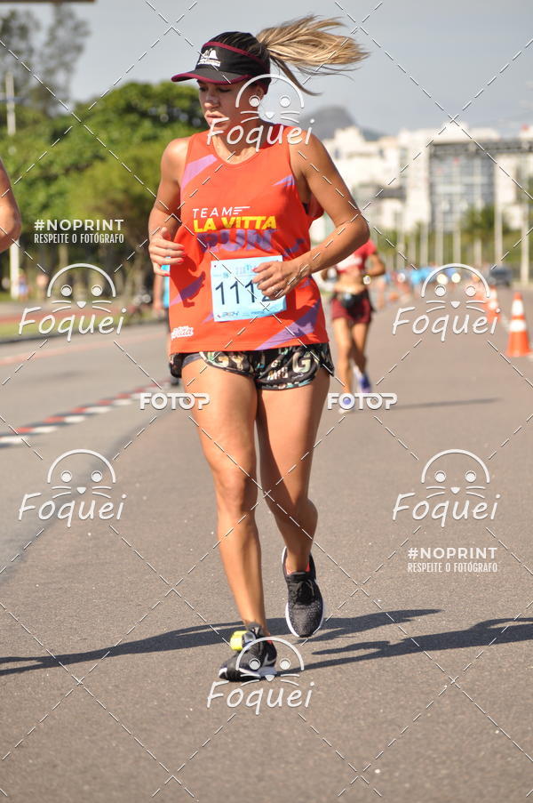 Buy your photos of the event21KES - Meia Maratona do Esprito Santo on Fotop
