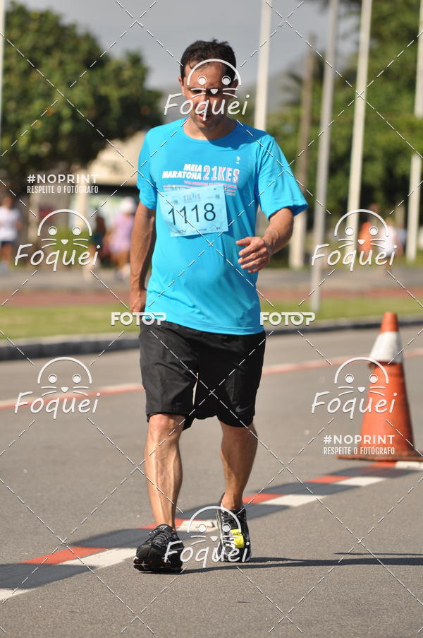 Buy your photos of the event21KES - Meia Maratona do Esprito Santo on Fotop